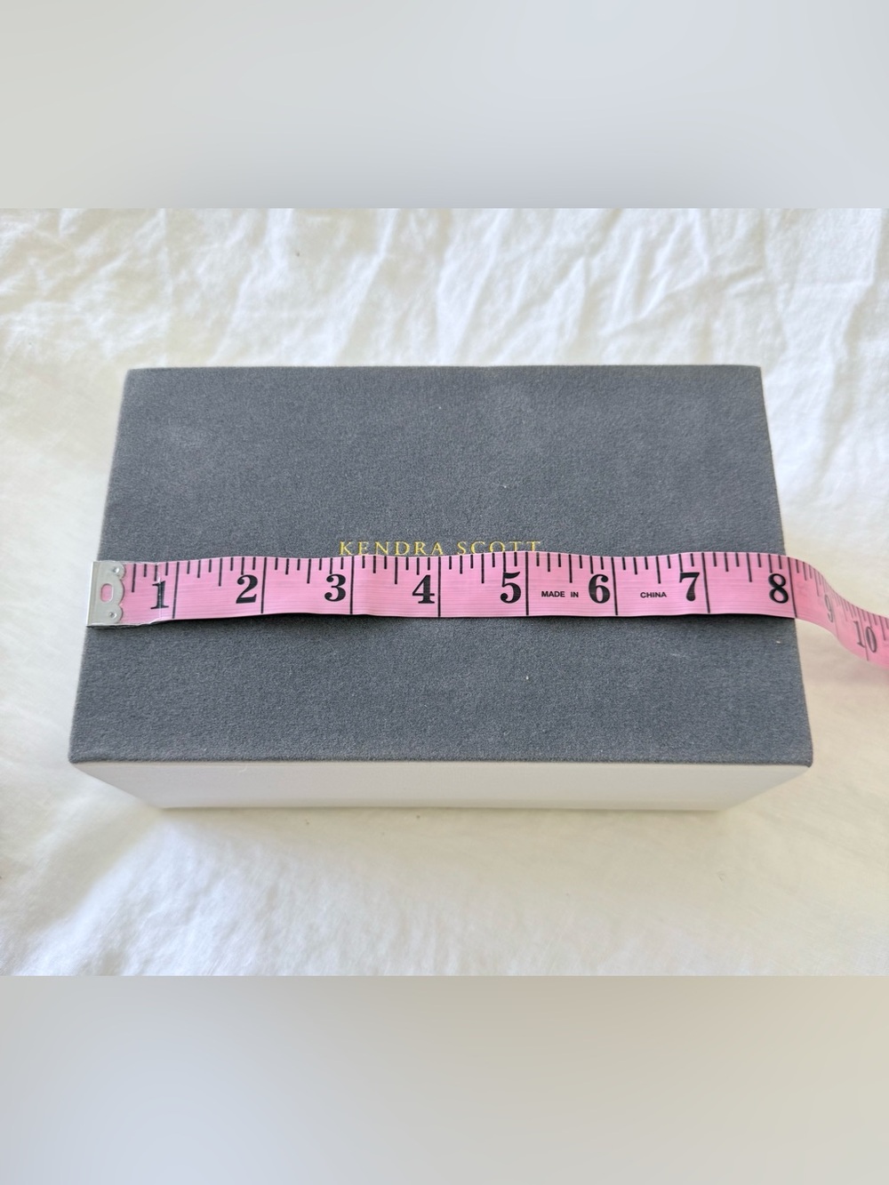 Kendra Scott | White Faux Leather Mirrored Jewelry Box | Gray Velvet Lined - Picture 10 of 11